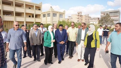 محافظ مطروح يتفقد مبنى جامعة الأزهر الجديد بحي الشروق