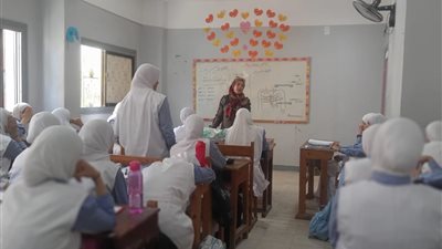 «الحفاظ على الممتلكات العامة» ندوة توعوية بمدرسة التمريض بمطروح