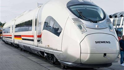 إنجاز مصري جديد مع «قطار سيمنس الكهربائي» السريع تفاصيل الإطلاق من معرض النقل في برلين 