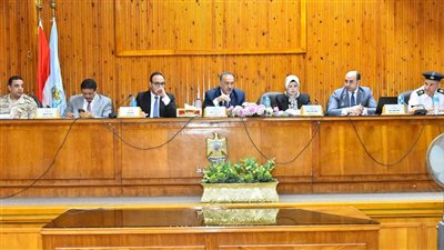 محافظ أسيوط يقرر تخصيص وحدتين نهريتين بالنخيلة ونزلة باقور بأبوتيج 