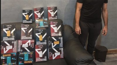 القبض على عامل متهم بفك شفرات القنوات الفضائية 