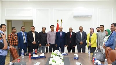 تفاصيل اجتماع رئيس جامعة أسيوط مع الصحفيين والإعلاميين بالجامعة الأهلية