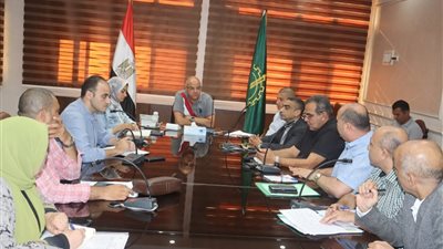 محافظ القليوبية يتابع مشروعات الصرف الصحي ضمن المبادرة الرئاسية حياة كريمة