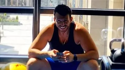 بهذه الطريقة مازح رامي رضوان جمهوره من داخل الجيم 