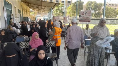 نائب محافظ قنا يتابع تنفيذ أنشطة مبادرة بداية جديدة لبناء الإنسان بقرية البراهمة 