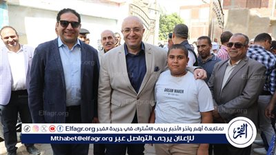 محافظ بني سويف يتابع فاعليات مبادرة بداية جديدة لبناء الإنسان بقرية إبشنا