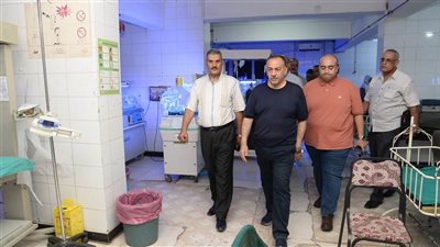 تفاصيل زيارة مفاجئة لمحافظ أسيوط بمستشفى ديروط المركزي   