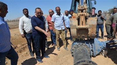 محافظ أسيوط يتفقد سير العمل بمزرعة الوادي الأسيوطي   