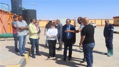 رئيس مياه أسيوط يتفقد سير العمل بالمحطات بالوادي الجديد   