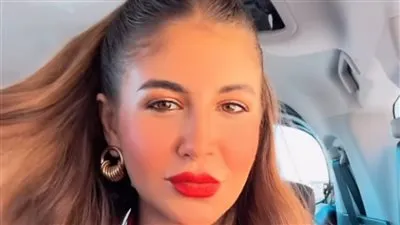 بالأحمر الناري.. ملك قورة تخطف الانظار لها من أحدث ظهور 