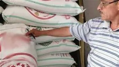 ضبط 15 طن مواد غذائية وبناء مجهولة المصدر بحملة تفتيشية بالشرقية