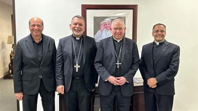 الأنبا بولا يلتقي رئيس أساقفة لوس أنجلوس