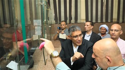 محافظ الجيزة يتابع انتظام العمل بالمراكز التكنولوجية بالهرم والعمرانية للتصالح في مخالفات البناء