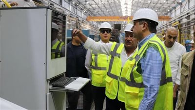 وزير قطاع الأعمال: 