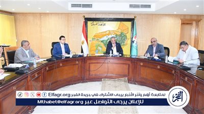 محافظ الفيوم يتابع مع رؤساء المدن مستجدات ملفات 