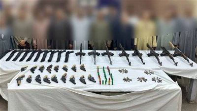 حملات أمنية لضبط حائزي ومتجري المواد المخدرة والأسلحة النارية 
