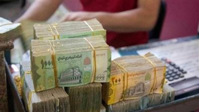 في ظل الحرب الاقتصادية الشرسة.. كيف ضاعف الحوثي من معاناة الشعب اليمني وأدى إلى توسّع رقعة الفقر؟