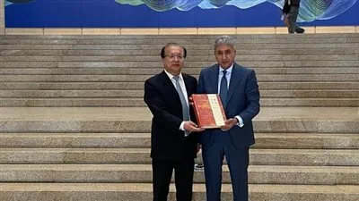 وزير السياحة والآثار يزور متحف الصين الوطني للفنون والحرف ببكين