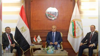 رئيس النيابة الإدارية يستقبل مساعد وزير الداخلية لقطاع الشؤون القانونية