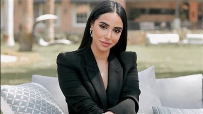 عاجل..المهن التمثيلية تنظر وقف تصريح عمل الفنانة ايه سماحة عقب إساءتها للفنانة مشيرة إسماعيل 