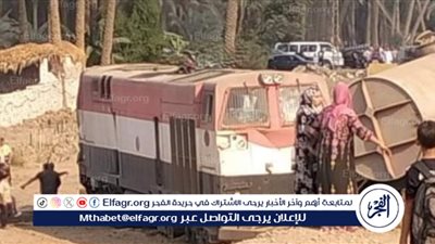 إصابة 3 أشخاص إثر انقلاب قطار بضائع بسقارة