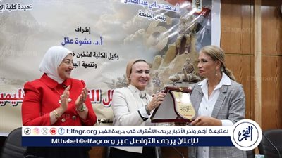 سوسن بدر توجه الشكر لكلية الإعلام جامعة القاهرة في إحتفالية نصر أكتوبر