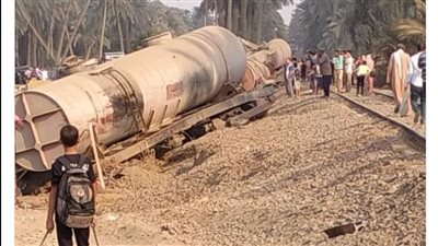 القبض على سائق لودر المتسبب في حادث قطار البدرشين