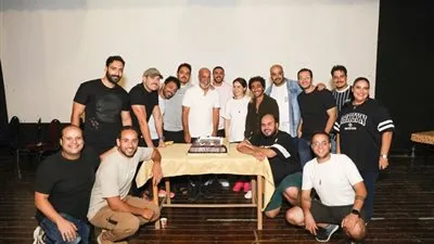 صناع مسرحية 