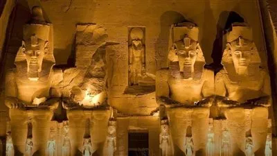 تعامد الشمس على قدس الأقداس في أبو سمبل وقصة إنقاذ المعبدين