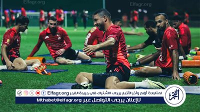 نجم الأهلي السابق: عناصر الهجوم مستواهم متقارب.. وأتوقع مشاركة هؤلاء