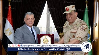 محافظ الإسماعيلية يستقبل مدير جمعية المحاربين القدماء