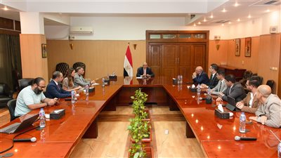 وزير الري يبحث مع ممثلي الشركة المتحدة للخدمات الإعلامية التنسيق ضمن حملة 