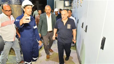 محافظ أسيوط يتفقد محطة رفع صرف صحي المراغي بحي غرب   