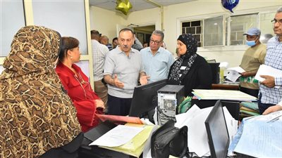 أبوالنصر يتفقد سير العمل بالمركز التكنولوجي بمركز أسيوط 