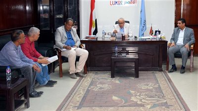 خلال جولته بمركز إسنا.. محافظ الأقصر يتابع آخر مستجدات ملف التصالح... ويوجه بتسريع معدلات الانجاز