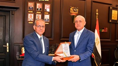  بحث سبل التعاون.. محافظ الأقصر يستقبل رئيس هيئة الرقابة النووية والإشعاعية ومدير صندوق مكتبات مصر العامة