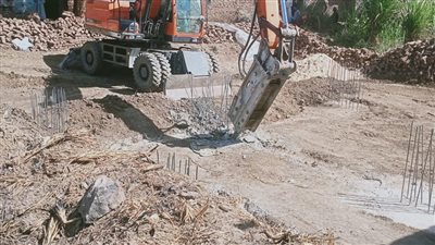 إزالة 4 حالات تعد على أراضي زراعية بأرمنت جنوب الأقصر