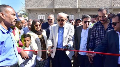 بتكلفة 180 مليون.. محافظ الأقصر يفتتح محطة رفع الزينيه بحري لخدمة 20 ألف نسمة