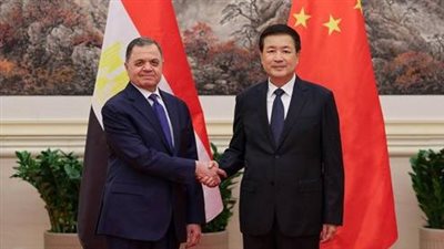 وزير الداخلية يعقد جلسة مباحثات مع نظيره الصينى