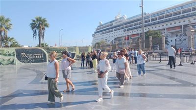 ميناء بورسعيد السياحي يستقبل 1000 سائح على متن سفينة 