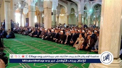 احتفالًا بالعيد القومي لكفر الشيخ.. وزير الاوقاف والمفتي والمحافظ يؤدوا صلاة الجمعة بمسجد 