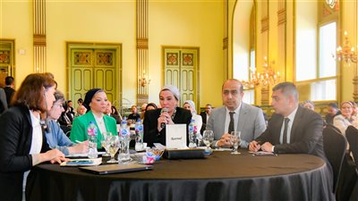وزيرة البيئة تفتح اولى الجلسات الحوارية لإعداد الاستراتيجية الوطنية للاقتصاد الدائرى فى مصر