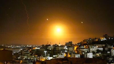 إيران تهدد باستخدام رؤوس حربية أقوى ضد إسرائيل.. وتكشف عن موعد الهجوم القادم