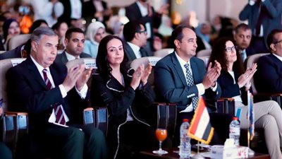 وزيرا التضامن والشباب ومحافظ الإسكندرية يشهدون فعاليات ختام معسكر 