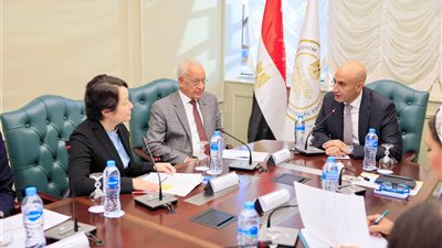عبداللطيف يستقبل وفد الوكالة اليابانية للتعاون الدولي (جايكا) لبحث سبل تعزيز الدعم الفني في المدارس المصرية اليابانية