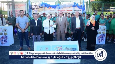 رئيس جامعة سوهاج يكرم الطلبة الفائزين بالمراكز الأولى فى فعاليات 100 يوم رياضة 