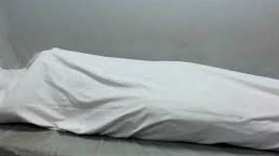 شاب يتخلص من حياته فى ظروف غامضه بقطع الشرايين والشنق علي ماسورة الصرف ببورسعيد