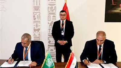 وزير الإسكان: توقيع بروتوكول مع الأكاديمية العربية للعلوم والنقل البحري