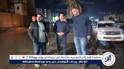 نائب محافظ مطروح يتابع مجهودات شركة المياه في التعامل مع تراكمات مياه الأمطار