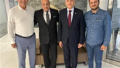 محافظ جنوب سيناء يلتقي برئيس مجموعة جولدن بورت لتعزيز التعاون في مجالات السياحة والاستثمار البحري